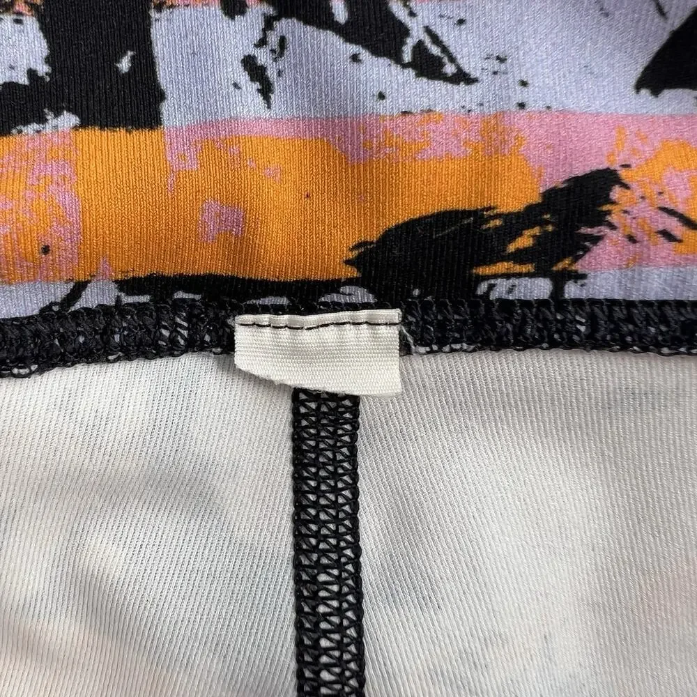 Lululemon Sz 6 Speed Up Crop 21